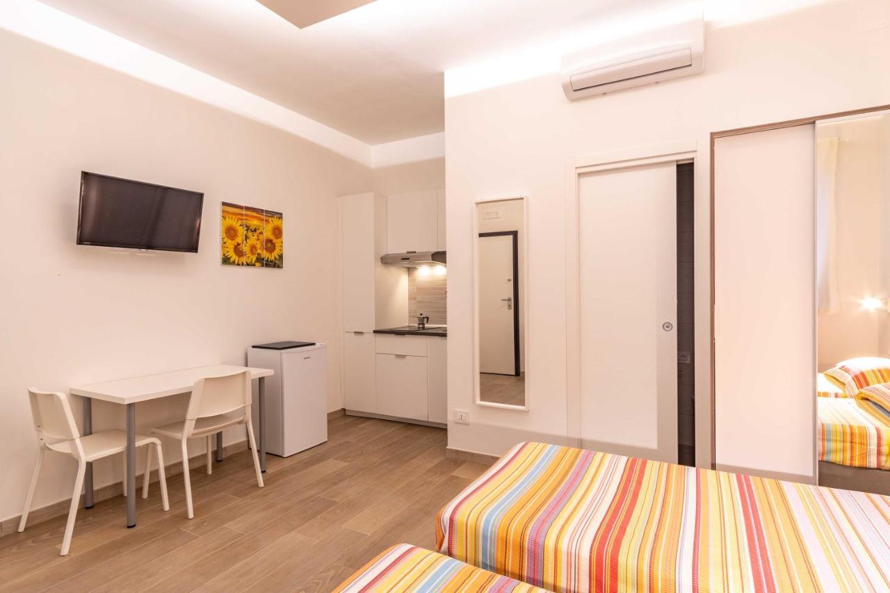 Seven Notes Guest House Bari Buitenkant foto
